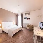 Riviera 호텔