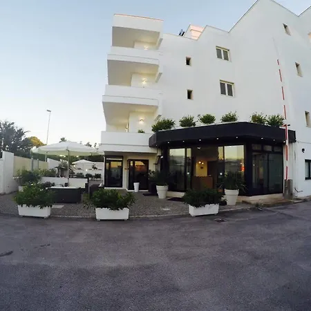 Riviera 3*