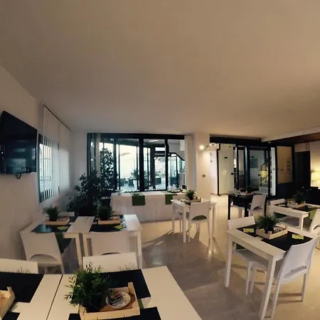 Hotel Riviera 3*