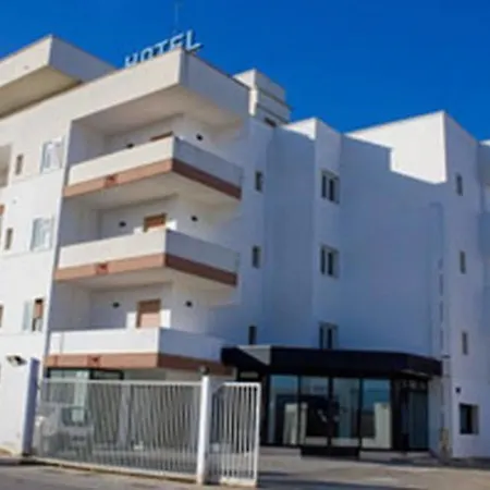 Riviera Szálloda 3*